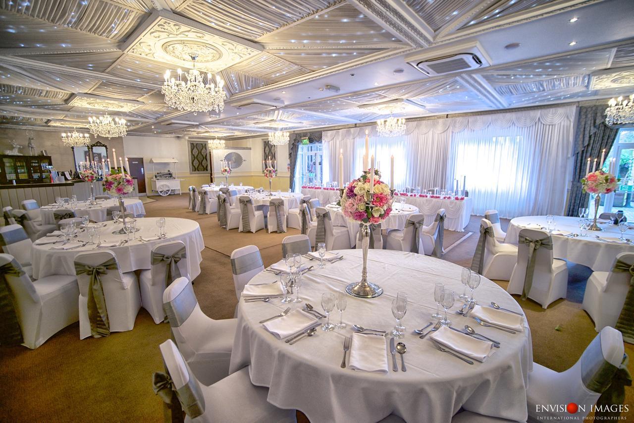 The Victoria Hotel Manchester By Compass Hospitality Oldham Exterior foto